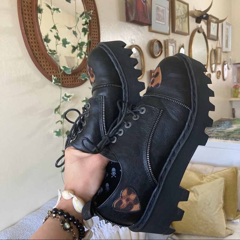 LAMODA CHUNKY GIBSON PLATFORM SHOES